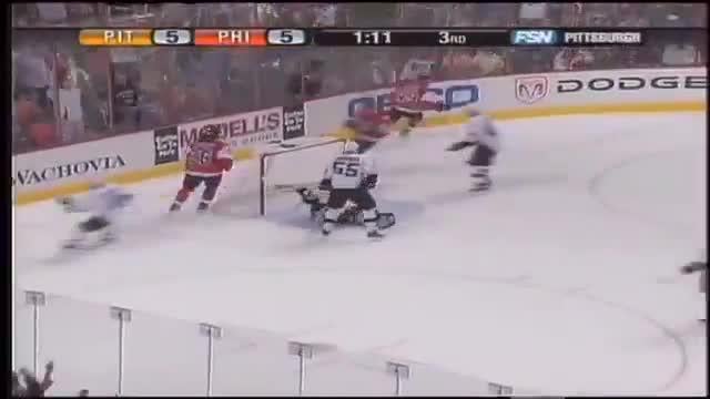 Maybe or maybe not the best save ever but Sid's reaction to Sebastien Caron's diving glove stop is an ALL-TIME reaction