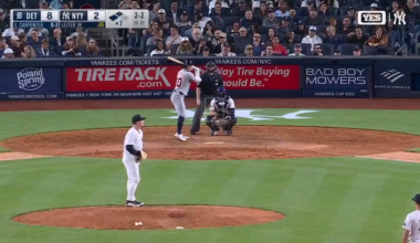 Probably the worst half inning I have ever witnessed as Cruz and Leiter combined to give up eight runs and didn't get a single out now 11-2 Tigers