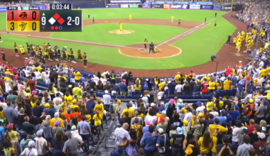 Trevor Hoffman secures the save for the Savannah Bananas at Petco Park