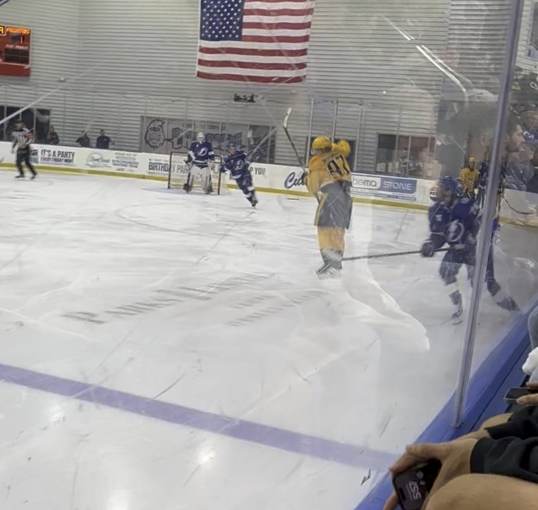 Baby Bolts doo-doo, doo-doo, doo-doo