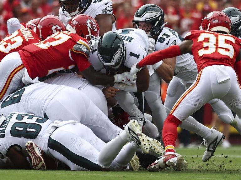 [Daniel Valente] NFL tells officials to watch for false starts on tush push plays