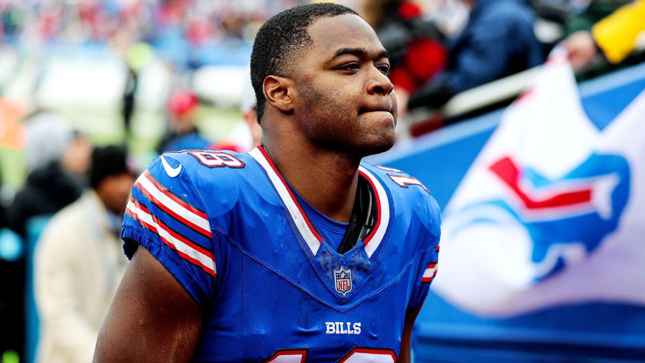 Amari Cooper retiring