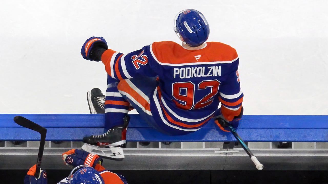 [Oilers] We are saddened to share that Vasily Podkolzin's father tragically & suddenly passed away last night. The Oilers forward will be taking a leave of absence to return to Russia & be with his family.