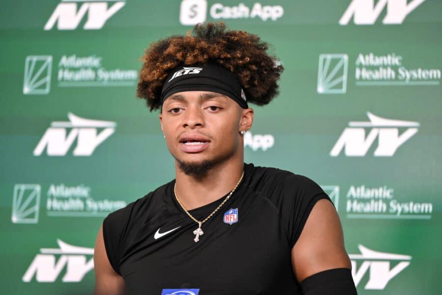Is Justin Fields Playing On Monday Night Vs Dolphins? Latest Update On Jets Quarterback