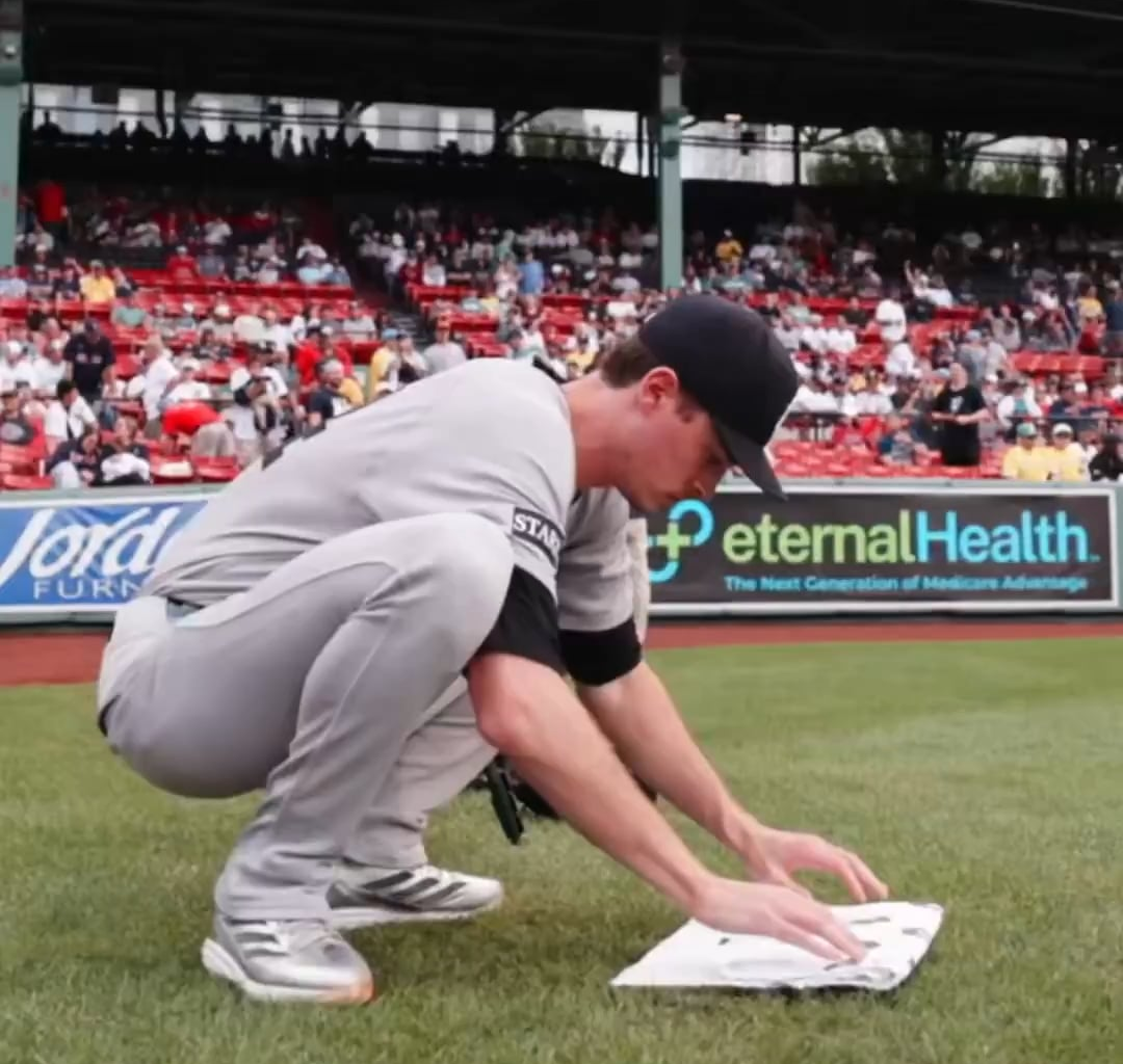 [Yankees] A moment of zen for your afternoon. 

#RepBX