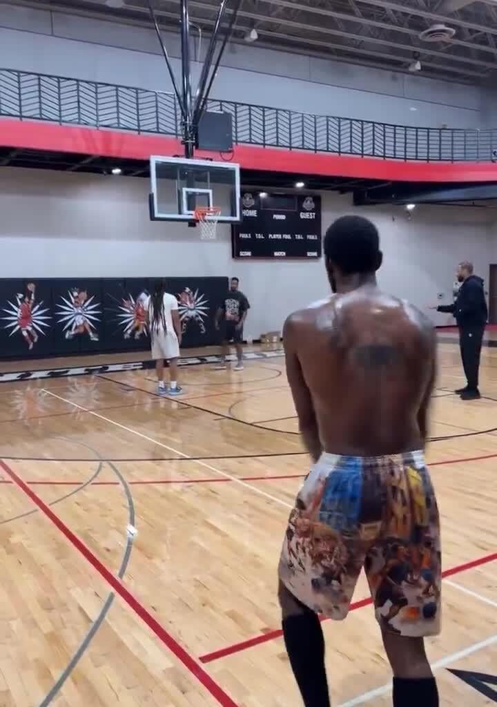 Kyrie Irving was seen putting in some work in the gym last night
