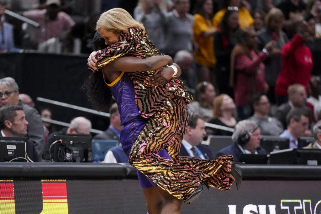 Kim Mulkey’s Confession About Experience of Coaching Flau’jae Johnson Sparks Touching Reaction From the LSU Star