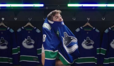 Garland asking Myers about how tall he is 🤔🦒 “You should’ve said 6’7”