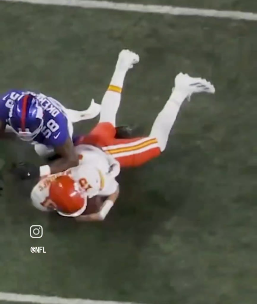 Mahomes turns the ball over but then immediately makes up for it