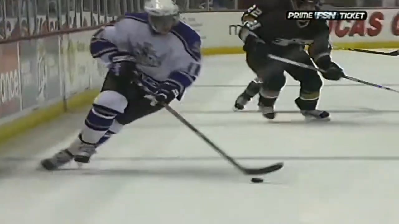 Kopi's first goal in his Kings debut (Oct 6th 2006)