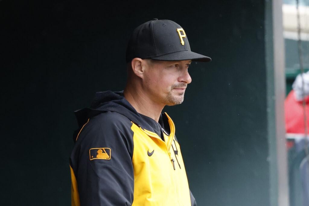 Pirates Sign Manager Don Kelly To Extension