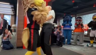 [Chiefs] Former KC Wolf Dan Meers got a few surprise guests during his retirement ceremony this week