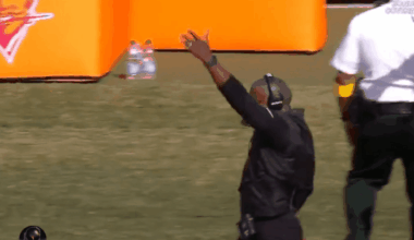 I know he's 0-3 but surely Aaron Glenn wins coach of the year for this