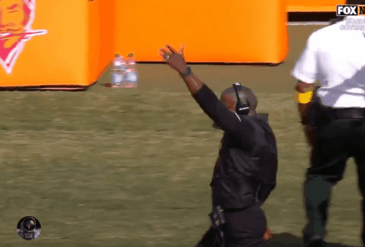 I know he's 0-3 but surely Aaron Glenn wins coach of the year for this