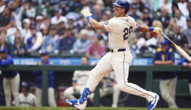 Raleigh hits 54th homer, ties Mantle's record for most in season by a switch-hitter