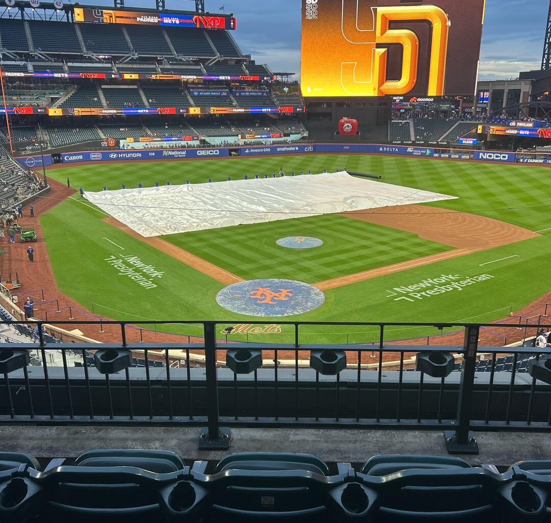 They’re removing the tarp!!
