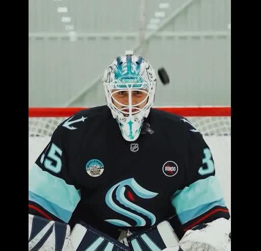 Joey Daccord kicking off NHL Goalie Week