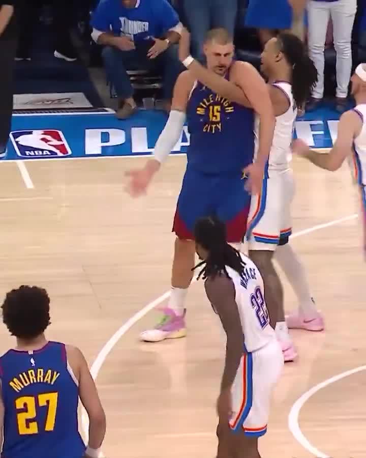 [Highlight] Nikola Jokic contending with the physicality from the Oklahoma City Thunder.