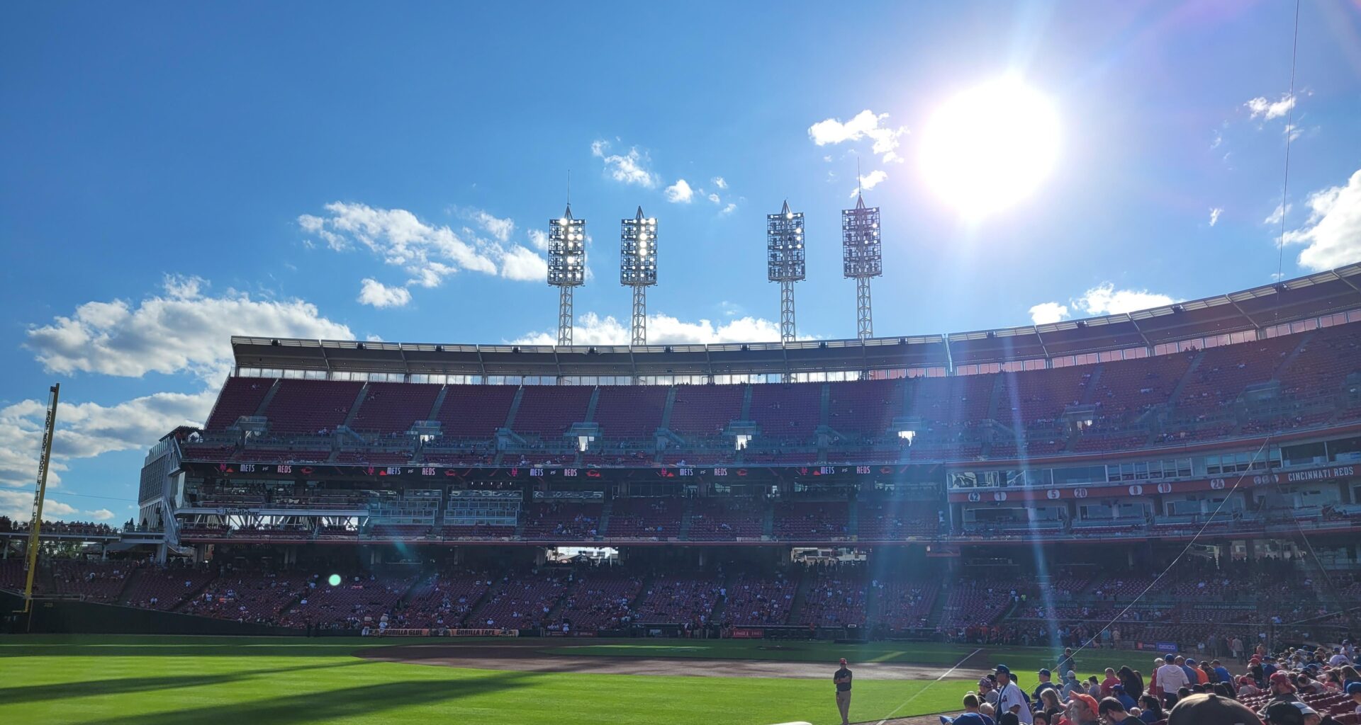 About to beat the crap out of any kids by the LF foul pole for a foul ball tonight...