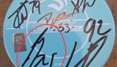 Need help with autograph identification