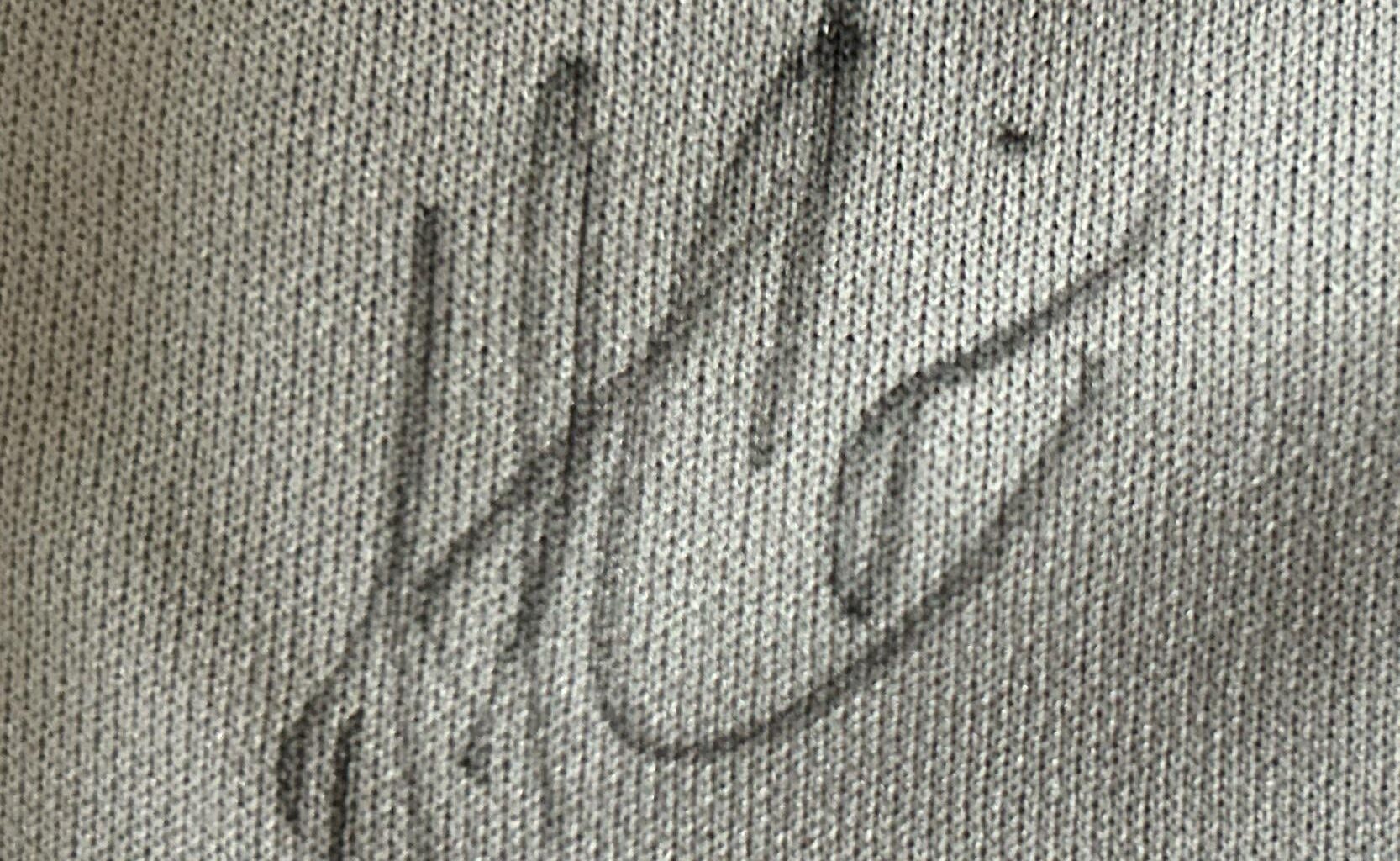 Whose Autograph is this?