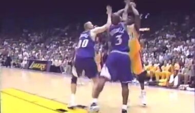 [Highight] Shaquille O'Neal scores the fadeaway buzzer-beater game-winner in his career. That's Shaq's only buzzer-beater game-winner in his career. April 13, 1997