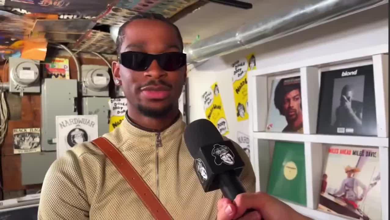 Shai Gilgeous-Alexander has a garage sale before EVERY season for his teammates to buy his clothes: “I don’t charge them too much… I keep the prices low.” TTFU! 🌩