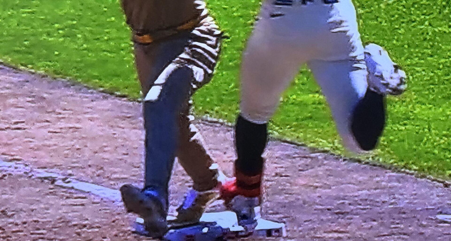 Anyone know why Arraez often has his foot on the top of first for force outs? Some new development since I played first many years ago?