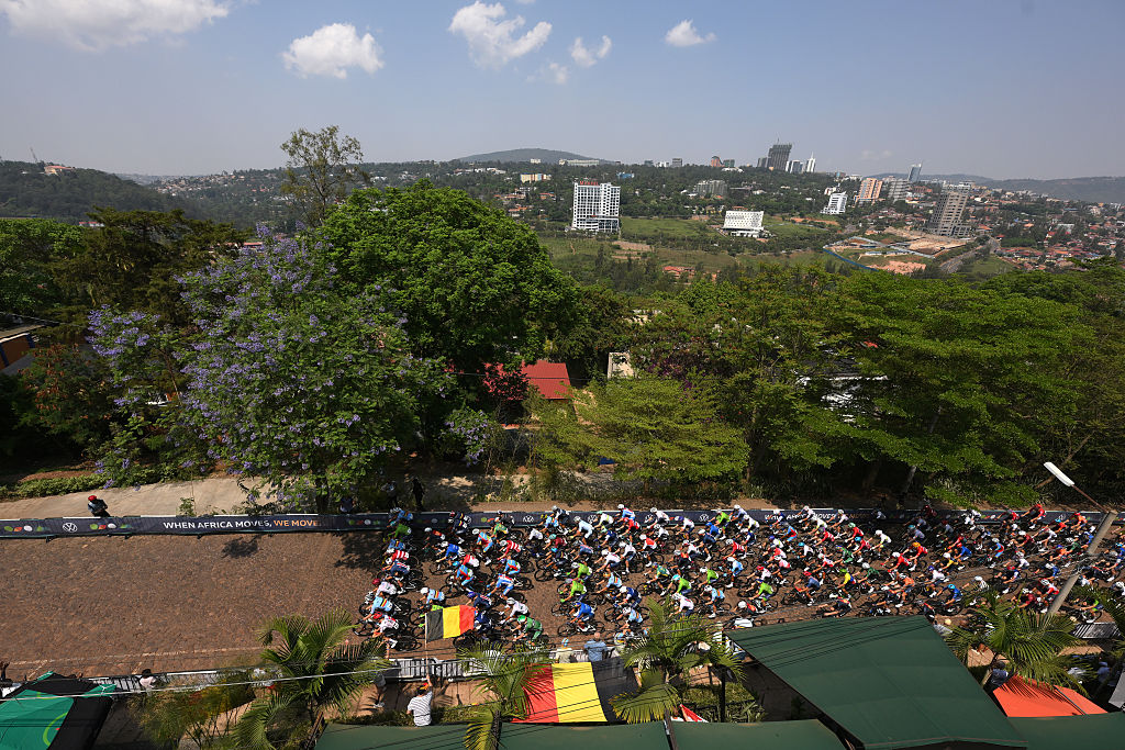 KIGALI, RWANDA - SEPTEMBER 28: A general view of the peloton prior to the 98th UCI Cycling World Championships Kigali 2025, Men Elite Road Race a 267.5km race from Kigali to Kigali on September 28, 2025 in Kigali, Rwanda. (Photo by David Ramos/Getty Images)