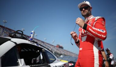 Shane van Gisbergen felt "helpless" in difficult playoff opener