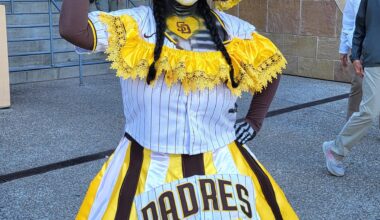 The greatest Padre fan outfit of all time