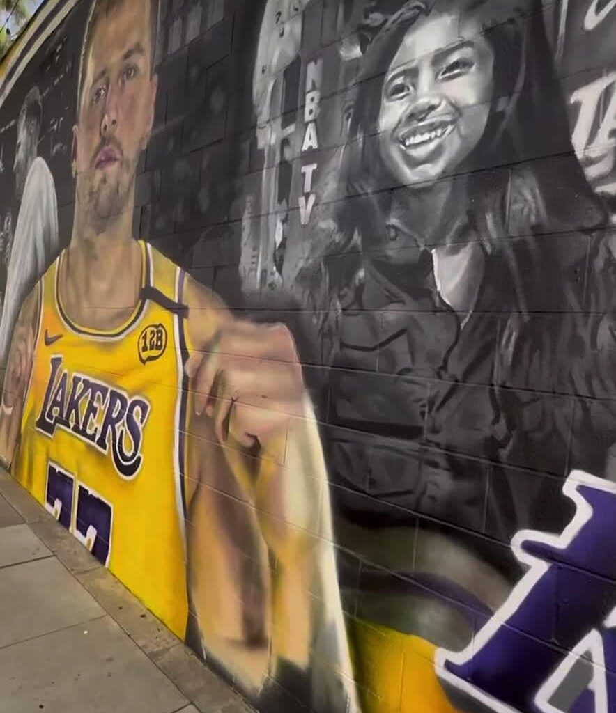 New Luka Doncic, Gigi Bryant and Kobe Bryant mural in Burbank, CA