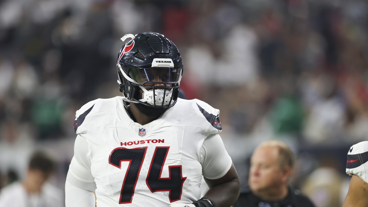 Texans trade LT Cam Robinson to Browns