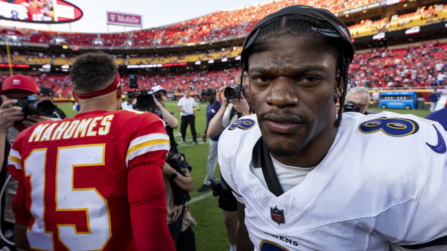 Report: Lamar Jackson could miss 2-3 weeks with hamstring injury