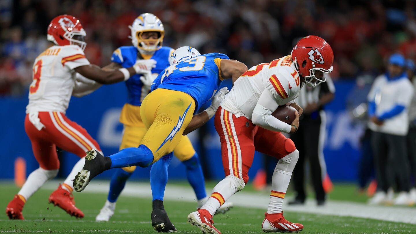 Andy Reid and Patrick Mahomes say Chiefs came out flat, Chargers had more energy