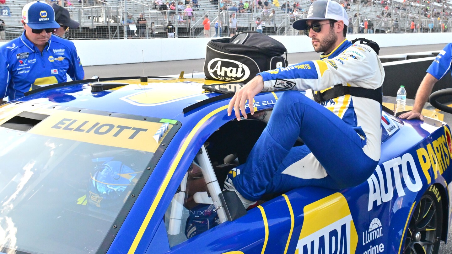 Former Cup champions Chase Elliott, Joey Logano deliver key playoff performances