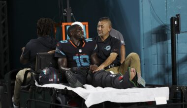 Tyreek Hill is taken to hospital for evaluation of gruesome knee injury