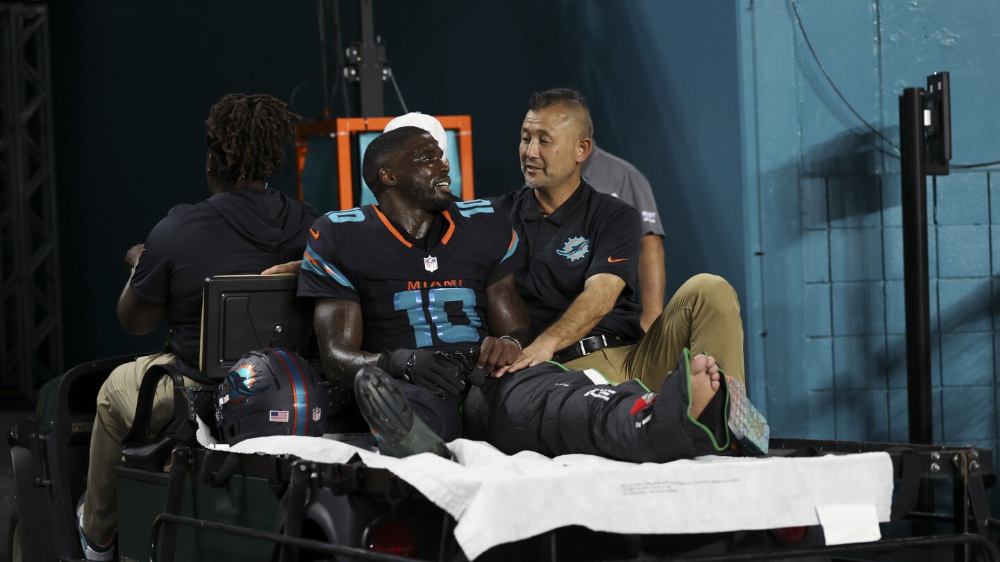 Tyreek Hill is taken to hospital for evaluation of gruesome knee injury