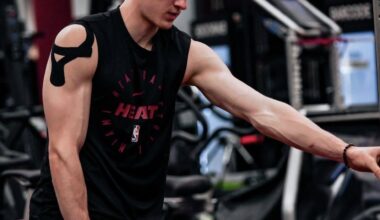 Jakucionis (19) putting up some muscle