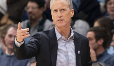 Saint Joseph's promotes Donahue to head coach