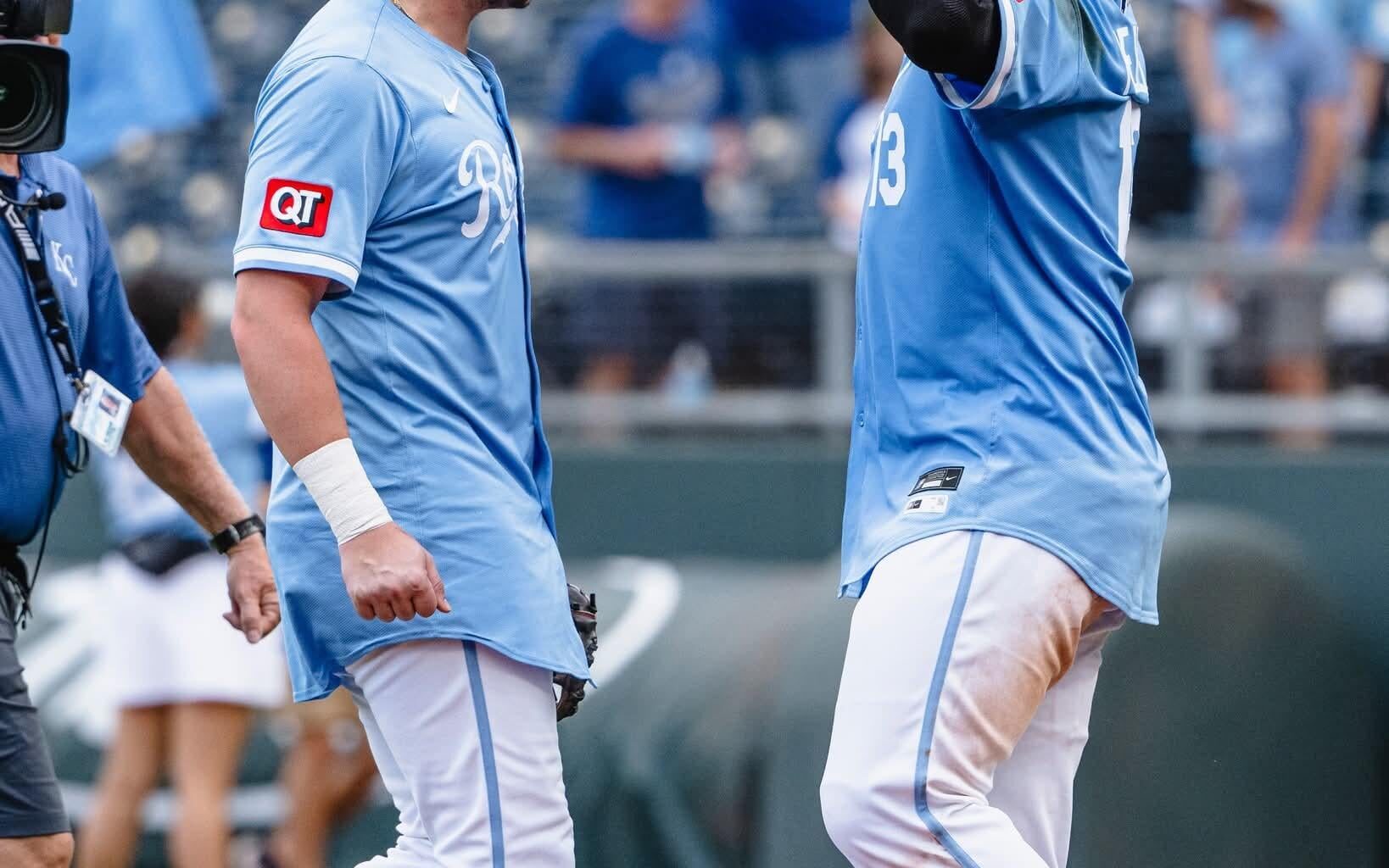 The first duo in Royals history with 30 homers and 100 RBIs in a season 🔥