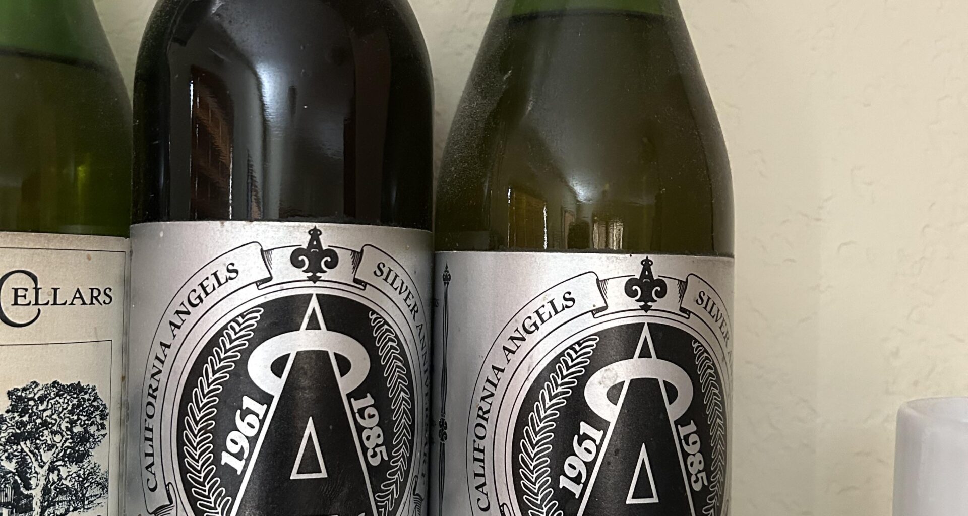 Angel anniversary wine