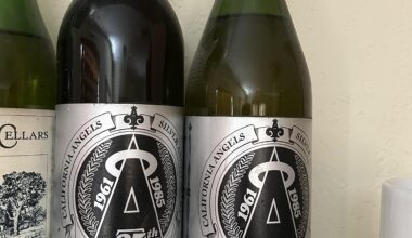 Angel anniversary wine