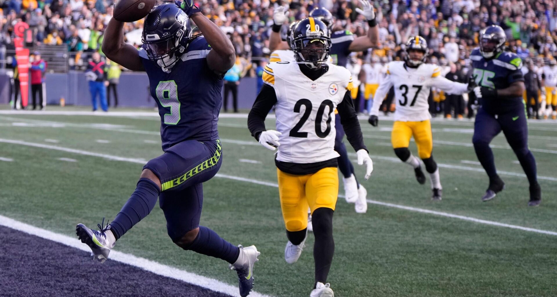 WAKE UP! IT'S GAMEDAY!