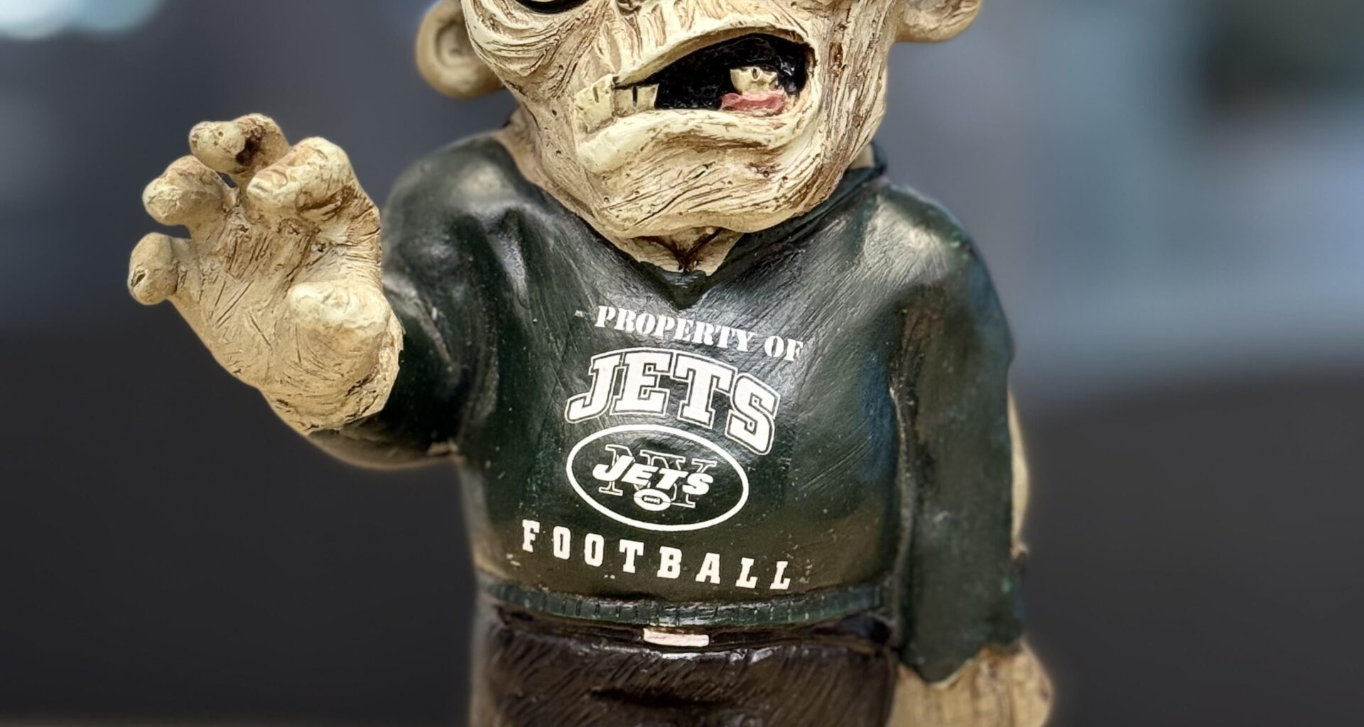 Happy Helloween fellow J-E-T-S fan!!