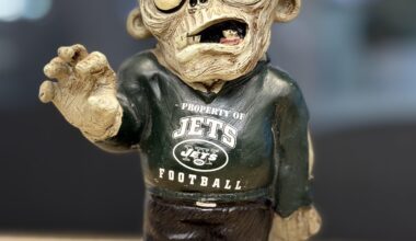 Happy Helloween fellow J-E-T-S fan!!