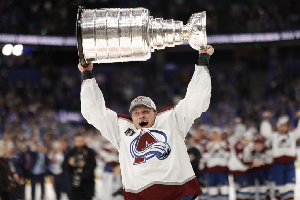 Erik Johnson Announces Retirement