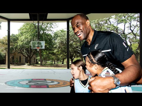 David Robinson & The San Antonio Spurs Celebrate the Unveiling of Red McCombs Community Court