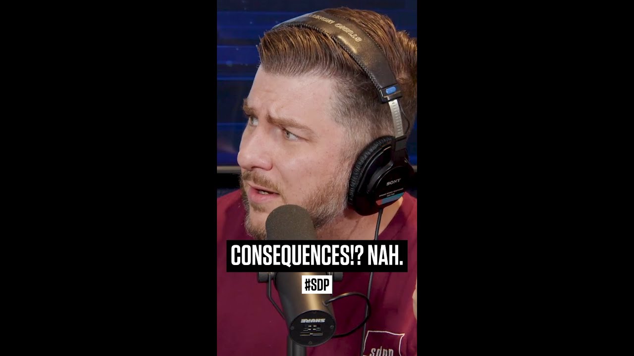 Last night's Florida-Tampa game got way out of hand #SDP #nhl #panthers #lightning