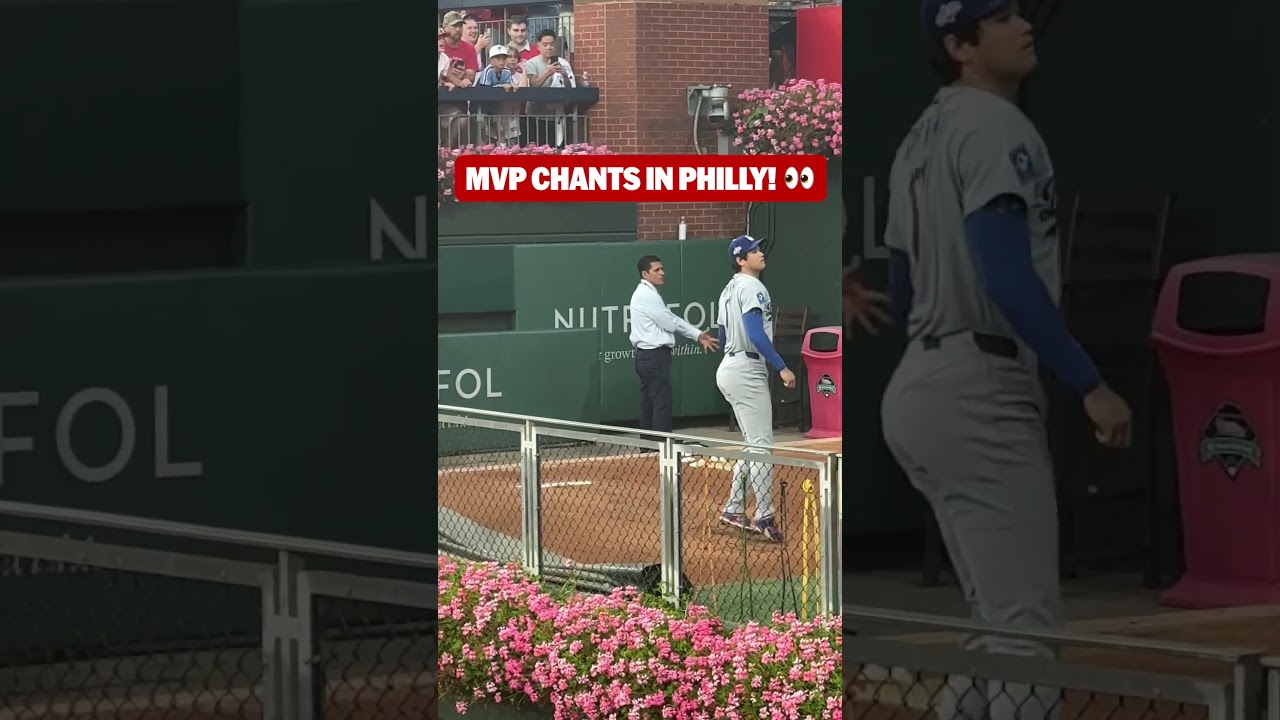 MVP chants at the Bank as Shohei Ohtani warmed up in the bullpen... but they weren't for him 🤣